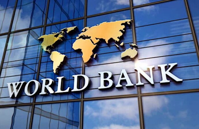 World Bank highlights economic risks for Pakistan